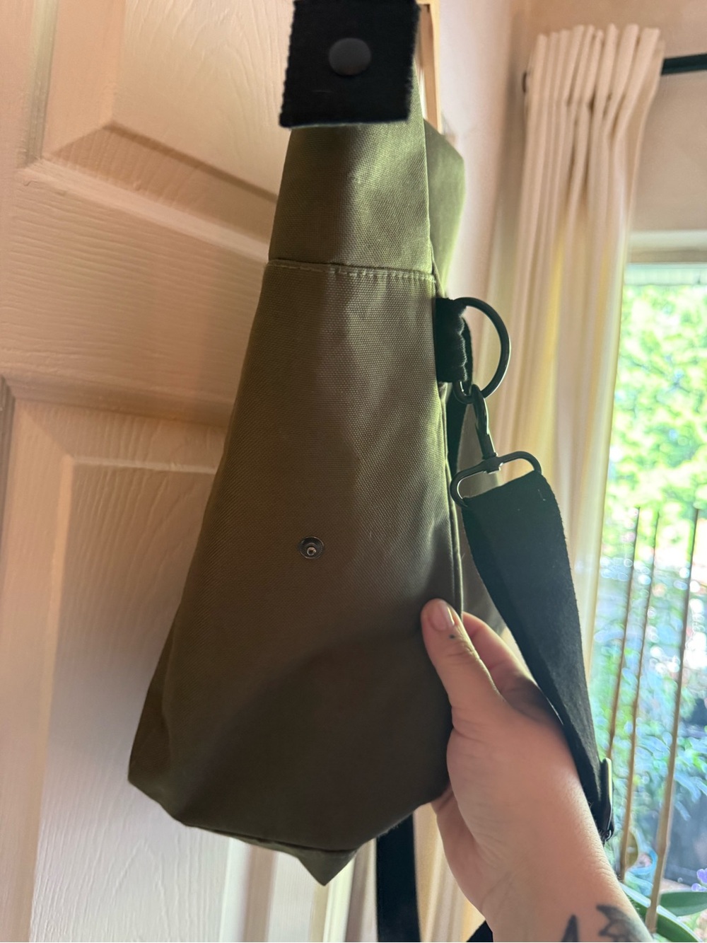 Indigo Anywhere Bag - Olive Green Canvas Tote with Black Straps - Picture 3 of 7
